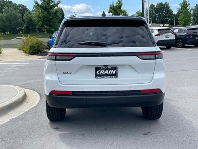2025 Jeep Grand Cherokee Altitude - RAIN SENSING WIPERS / APPLE CARPLAY