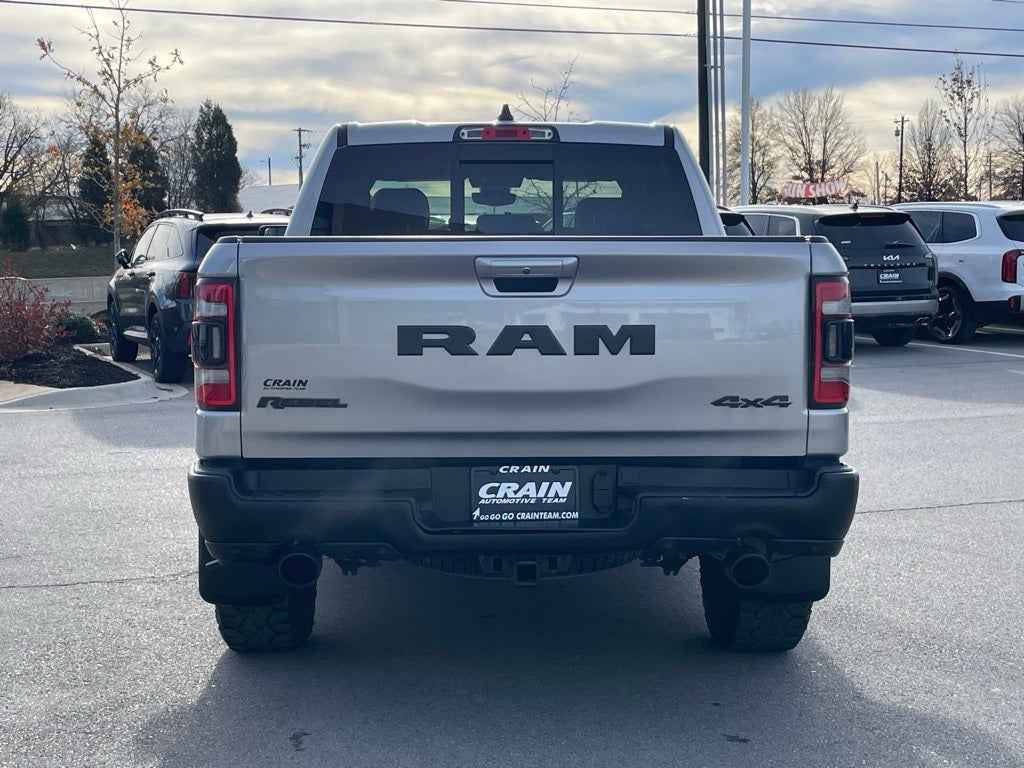 2019 RAM 1500 Rebel - RED INTERIOR ACCENTS / LEATHER BUCKET SEATS