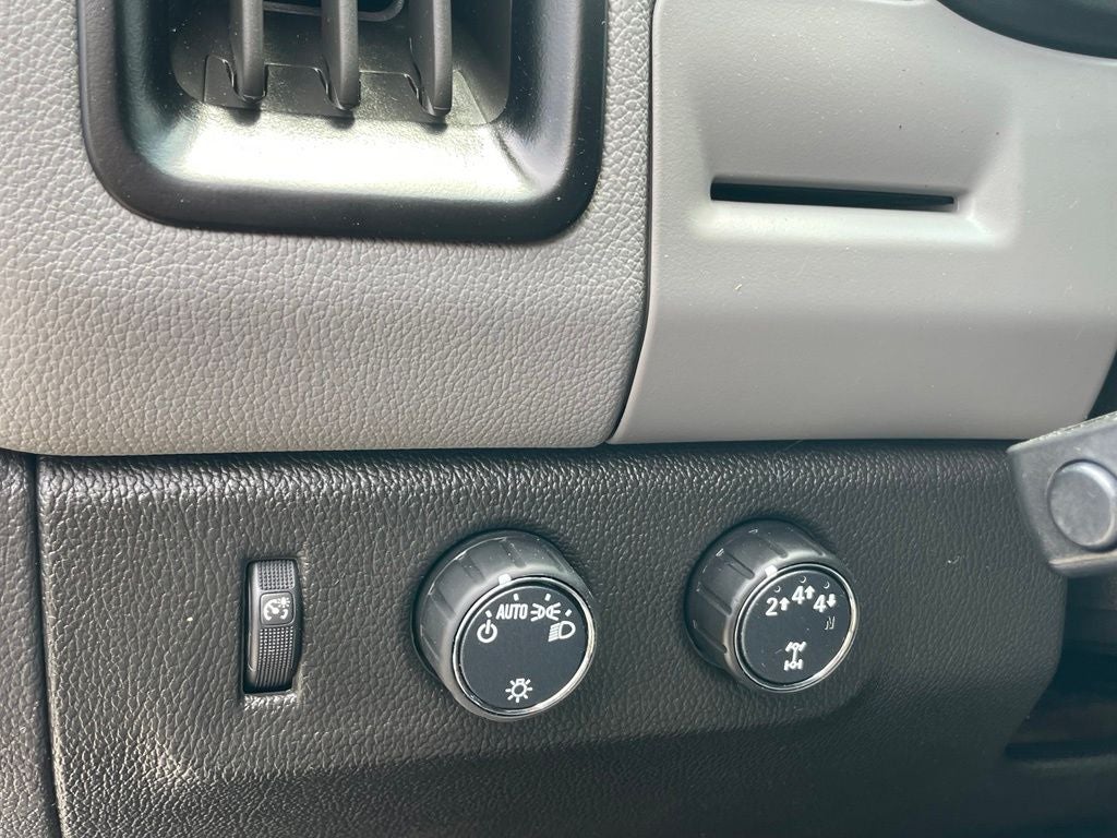 2022 Chevrolet Colorado Work Truck - 1 OWWNER / CLEAN CARFAX