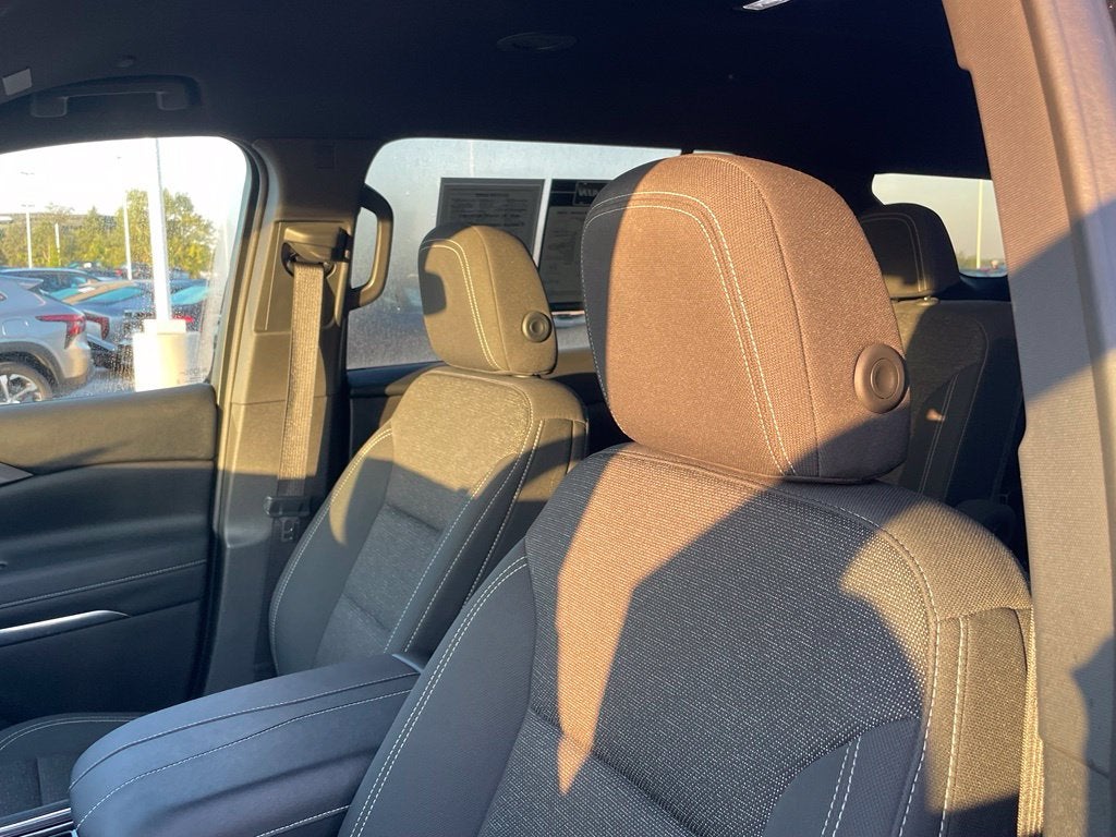 2025 Chevrolet Traverse LT - NAVIGATION / 27 MPG
