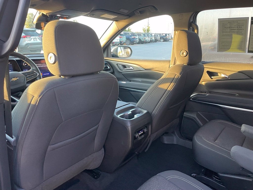 2025 Chevrolet Traverse LT - NAVIGATION / 27 MPG