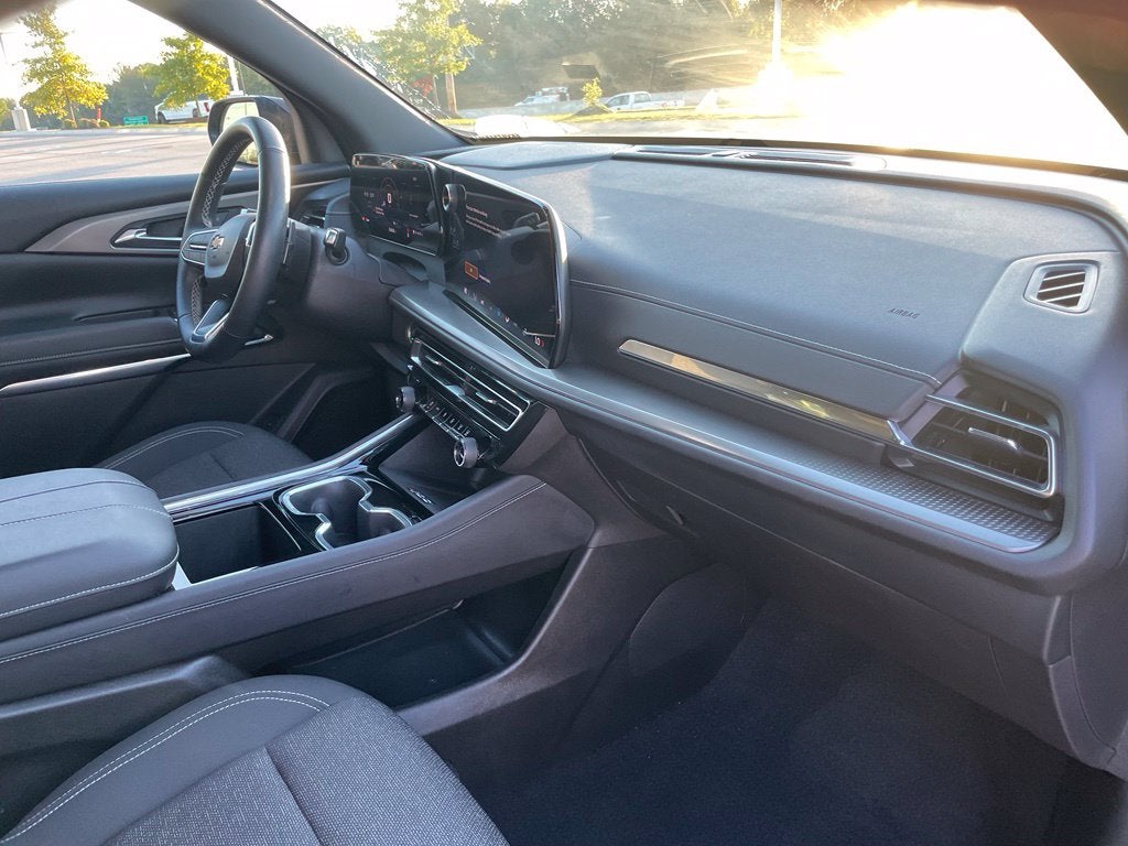 2025 Chevrolet Traverse LT - NAVIGATION / 27 MPG