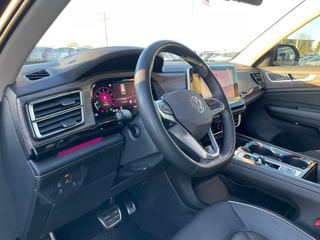 2024 Volkswagen Atlas 2.0T SEL Premium R-Line - MEMORY SEATS