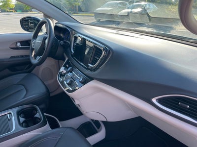 2024 Chrysler Pacifica Touring L - POWER LIFTGATE / DRIVER SEAT MEMORY