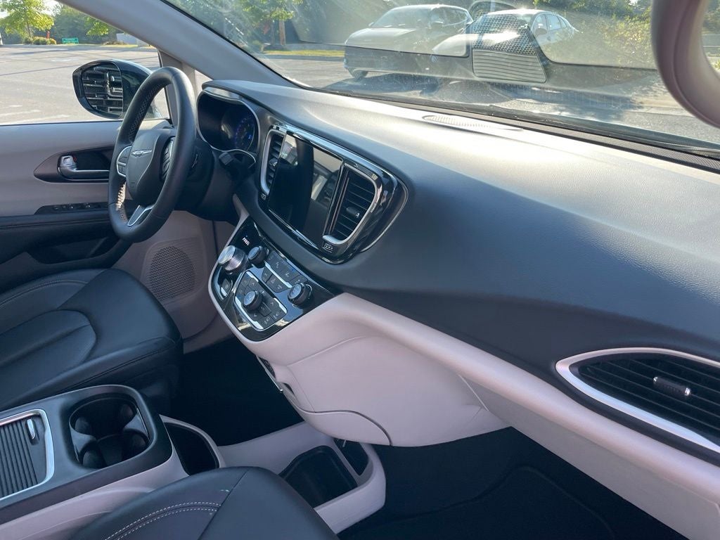 2024 Chrysler Pacifica Touring L - POWER LIFTGATE / DRIVER SEAT MEMORY