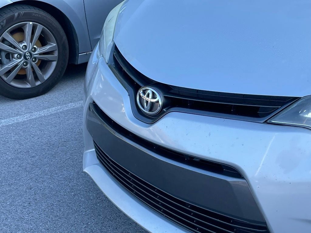 2016 Toyota Corolla LE - 38 MPG / KEYLESS ENTRY