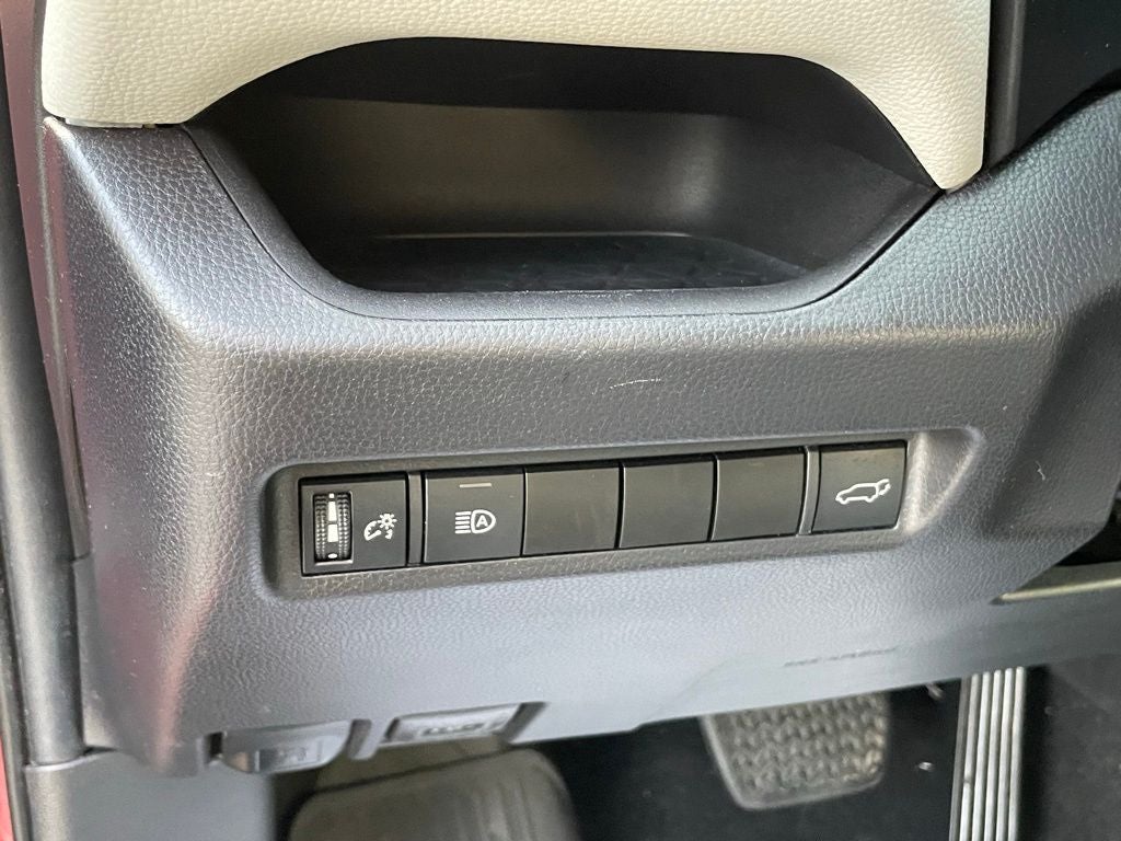 2021 Toyota RAV4 XLE Premium - PRE-COLLSION SYSTEM / AUTOMATIC HIGH BEAMS