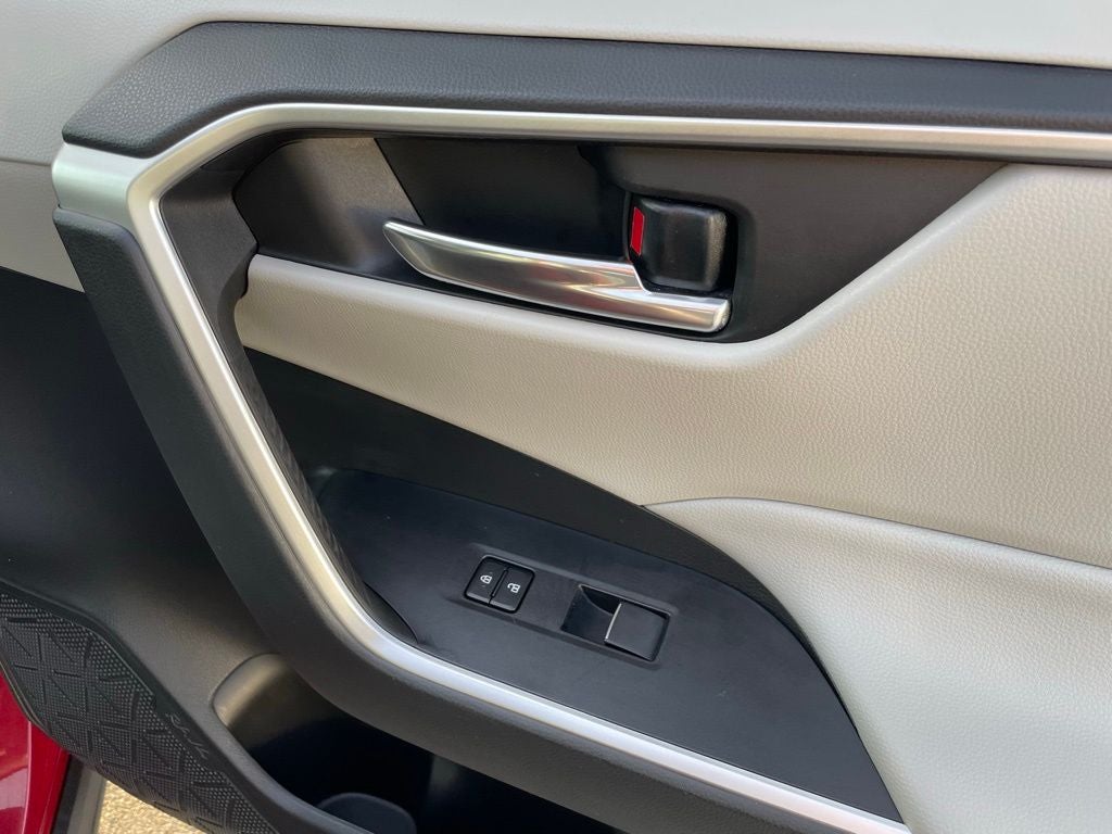 2021 Toyota RAV4 XLE Premium - PRE-COLLSION SYSTEM / AUTOMATIC HIGH BEAMS