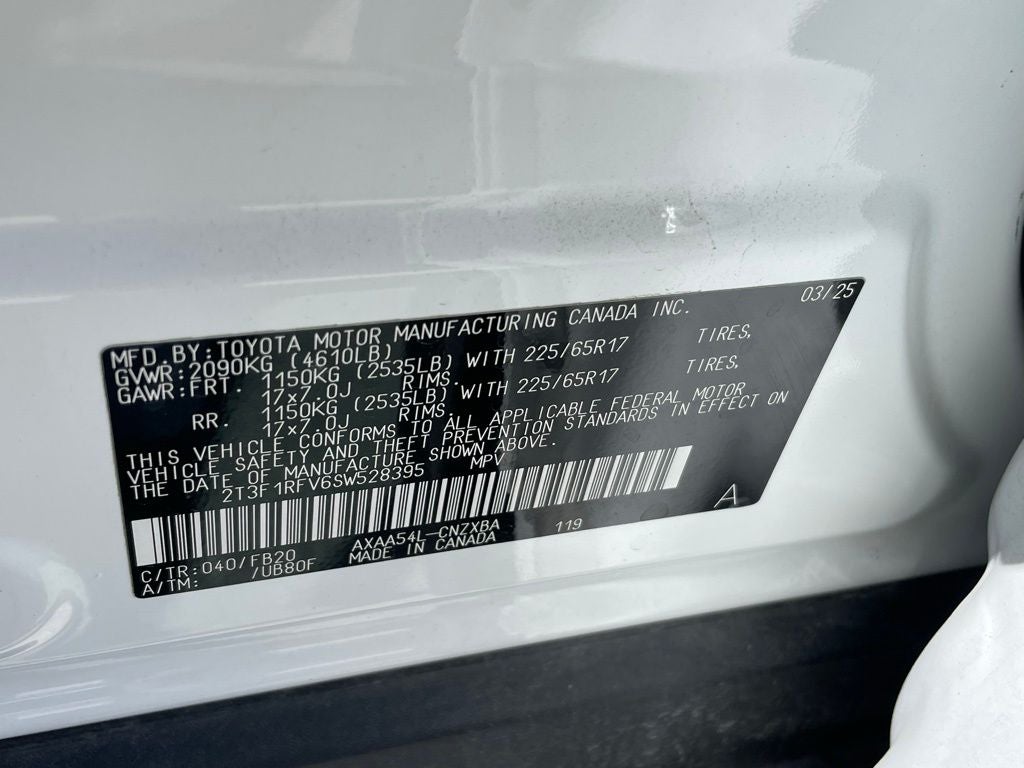 2025 Toyota RAV4 LE - WIRELESS APPLE CARPLAY / 30 MPG