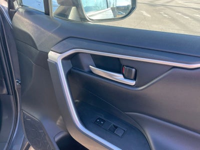 2024 Toyota RAV4 XLE - WIRELESS CARPLAY / LANE DEPARTURE ALERT