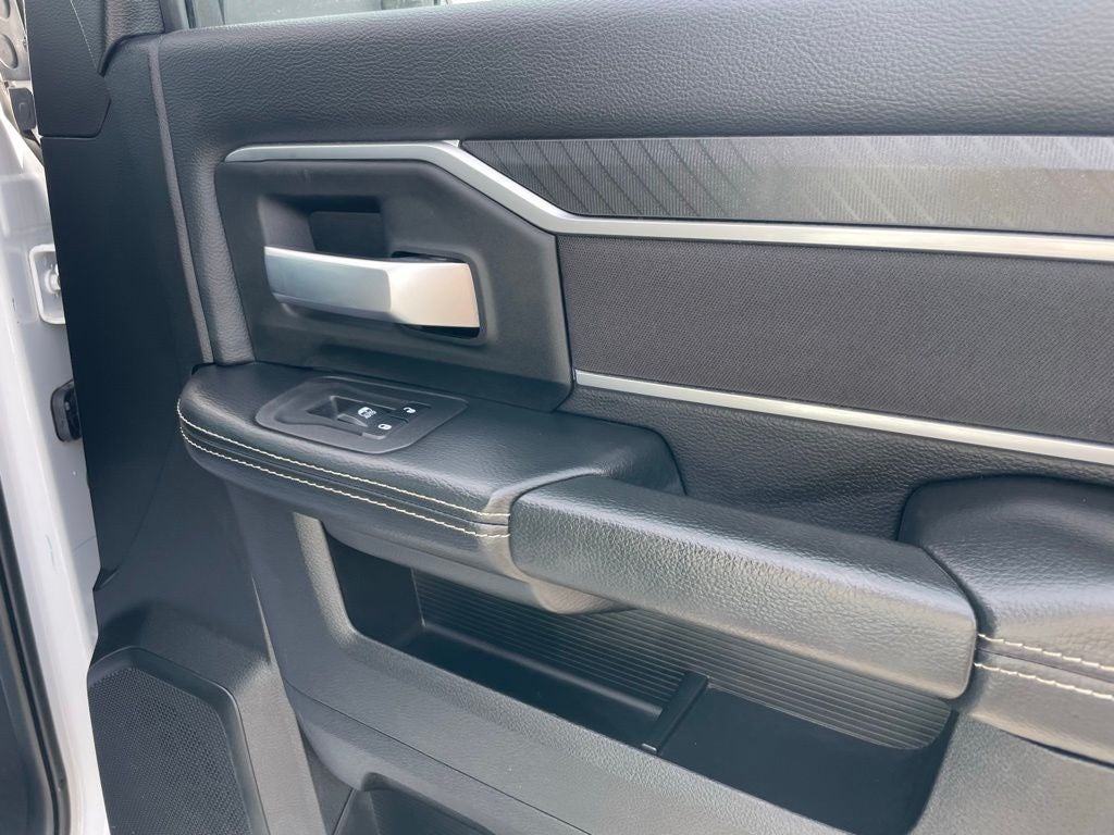 2025 RAM 2500 Big Horn - 6.7 CUMMINS DIESEL / REMOTE START