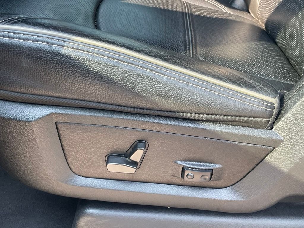 2023 RAM 3500 Limited - POWER SUNROOF / AIR SUSPENSION