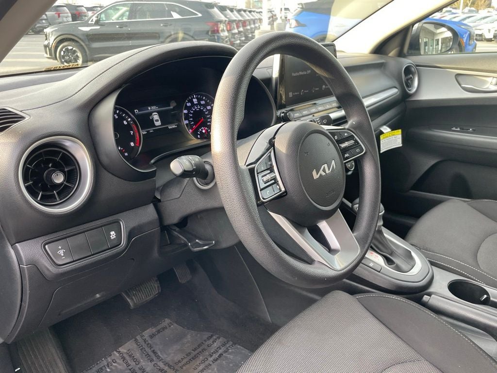 2023 Kia Forte LXS - KIA CERTIFIED / APPLE CARPLAY