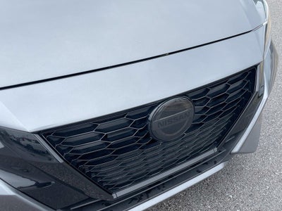 2022 Nissan Sentra SR - 37 MPG / BLIND SPOT WARNING