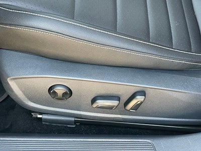 2024 Volkswagen Jetta 1.5T SE - 40 MPG / RAIN SENSING WIPERS