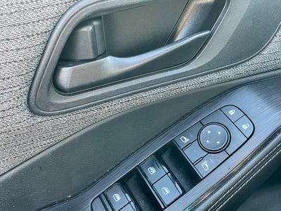 2021 Nissan Rogue S - 35 MPG / APPLE CARPLAY