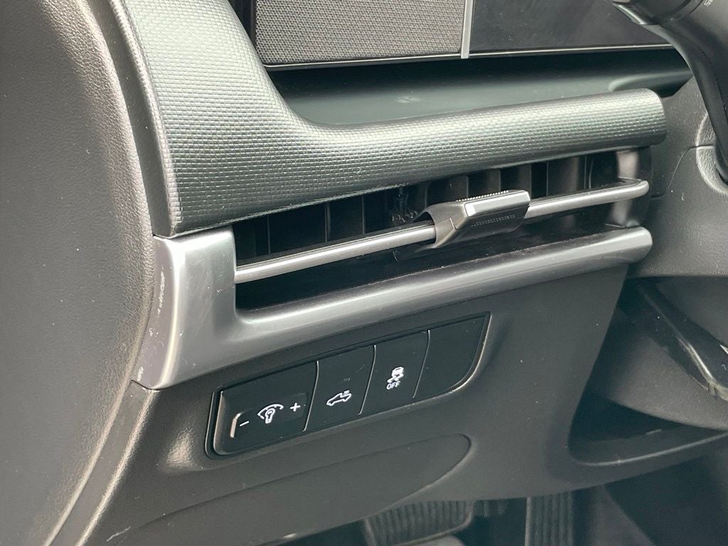 2025 Hyundai SANTA CRUZ SE - 30 MPG / APPLE CARPLAY