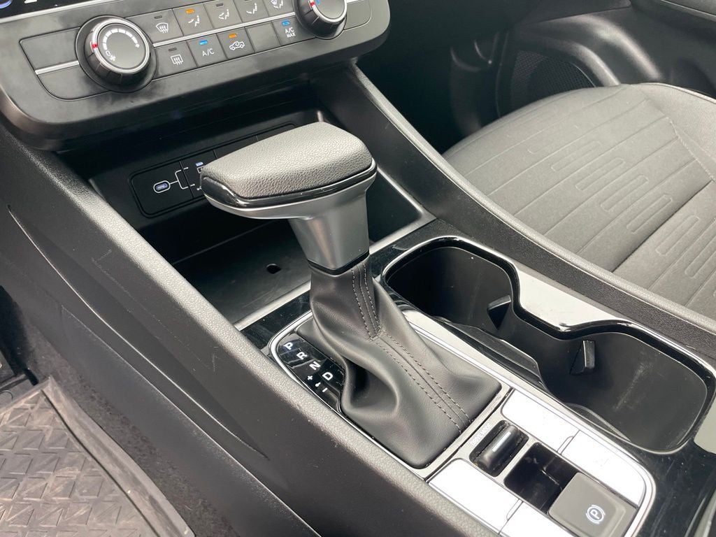 2025 Hyundai SANTA CRUZ SE - 30 MPG / APPLE CARPLAY