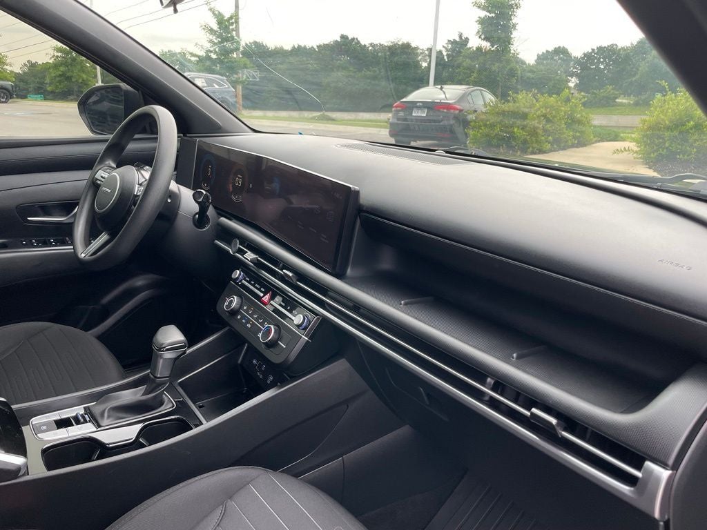 2025 Hyundai SANTA CRUZ SE - 30 MPG / APPLE CARPLAY