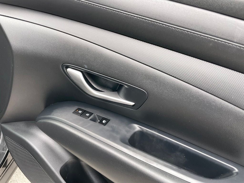 2025 Hyundai SANTA CRUZ SE - 30 MPG / APPLE CARPLAY