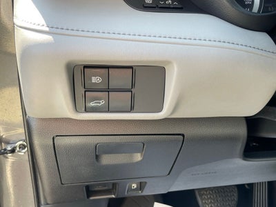 2021 Toyota Highlander XLE - MOONROOF / LEATHER