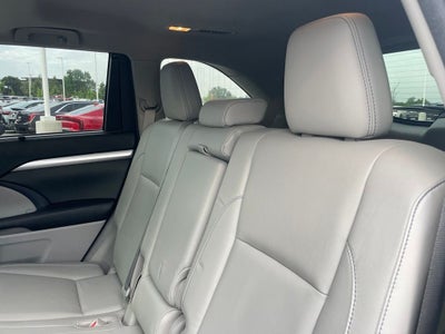 2015 Toyota Highlander XLE V6 - POWER MOONROOF / NAVIGATION