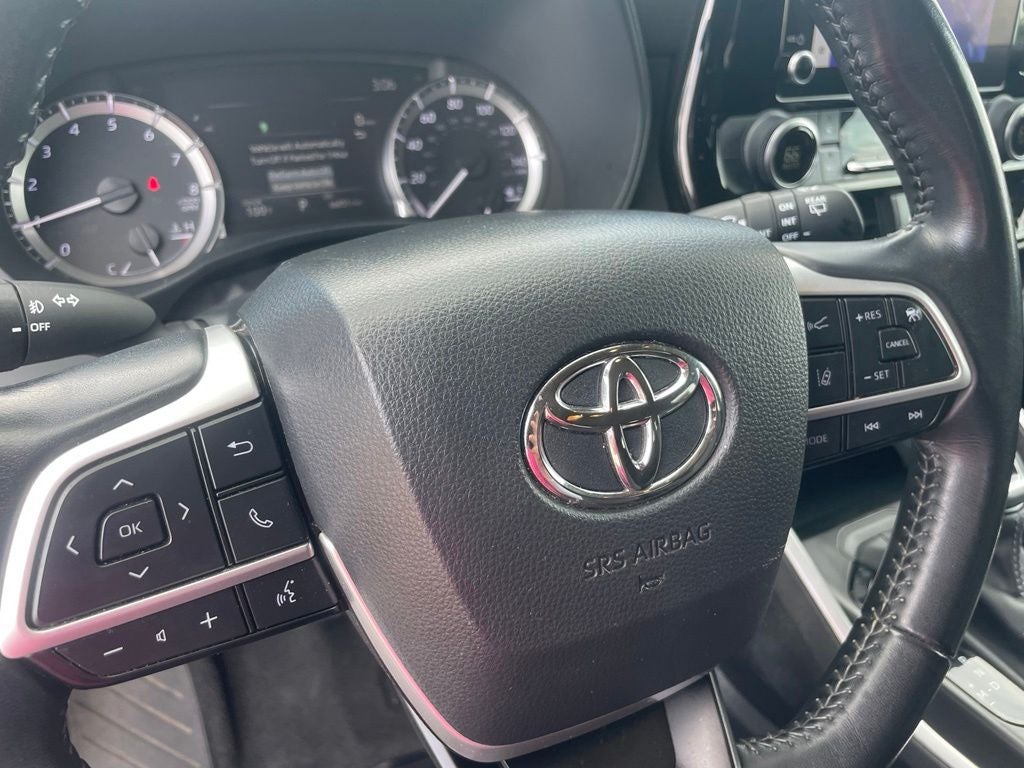 2024 Toyota Highlander LE - 3RD ROW / POWER LIFTGATE