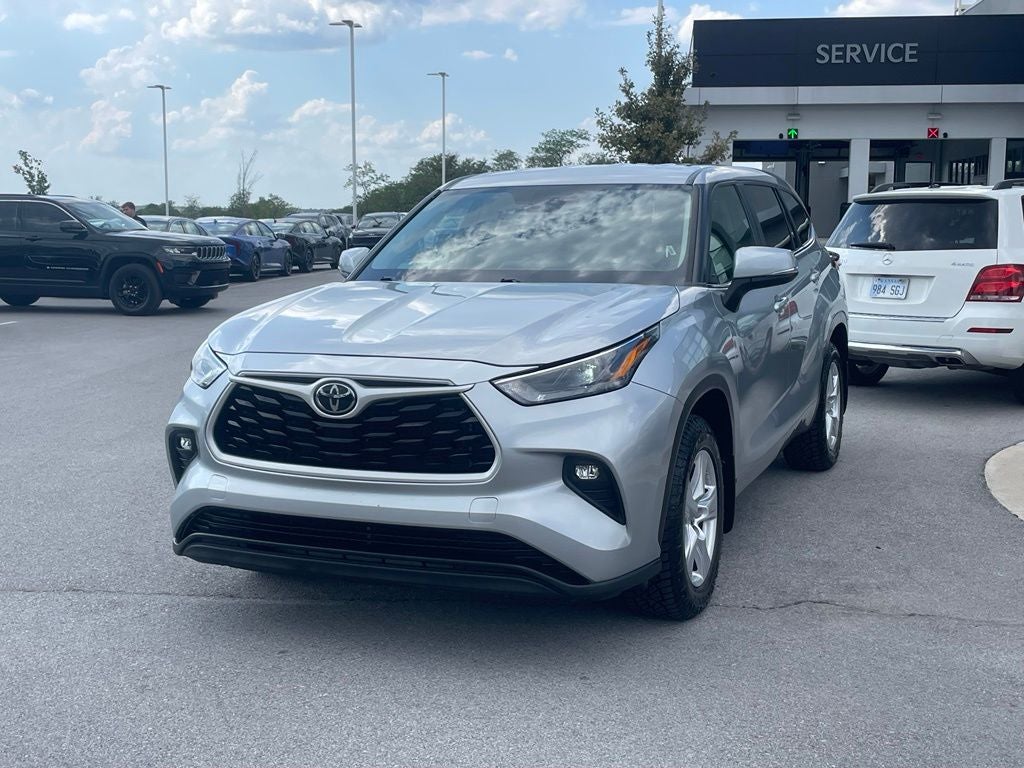 2024 Toyota Highlander LE - 3RD ROW / POWER LIFTGATE