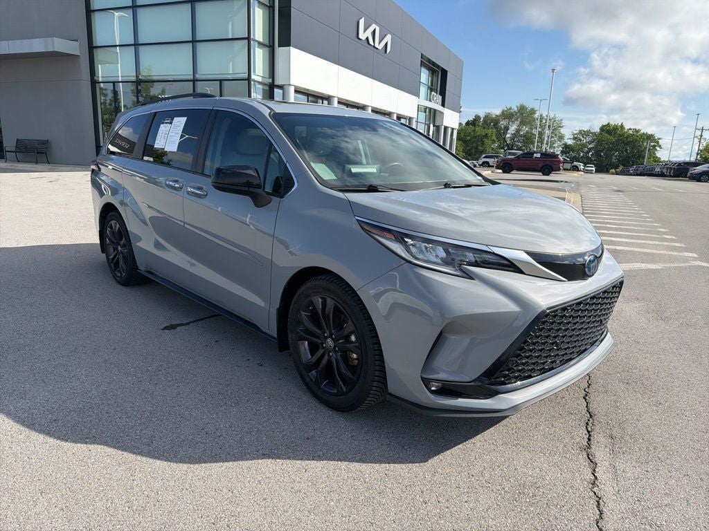 2023 Toyota Sienna XSE - MOONROOF / HANDS FREE SLIDING DOORS