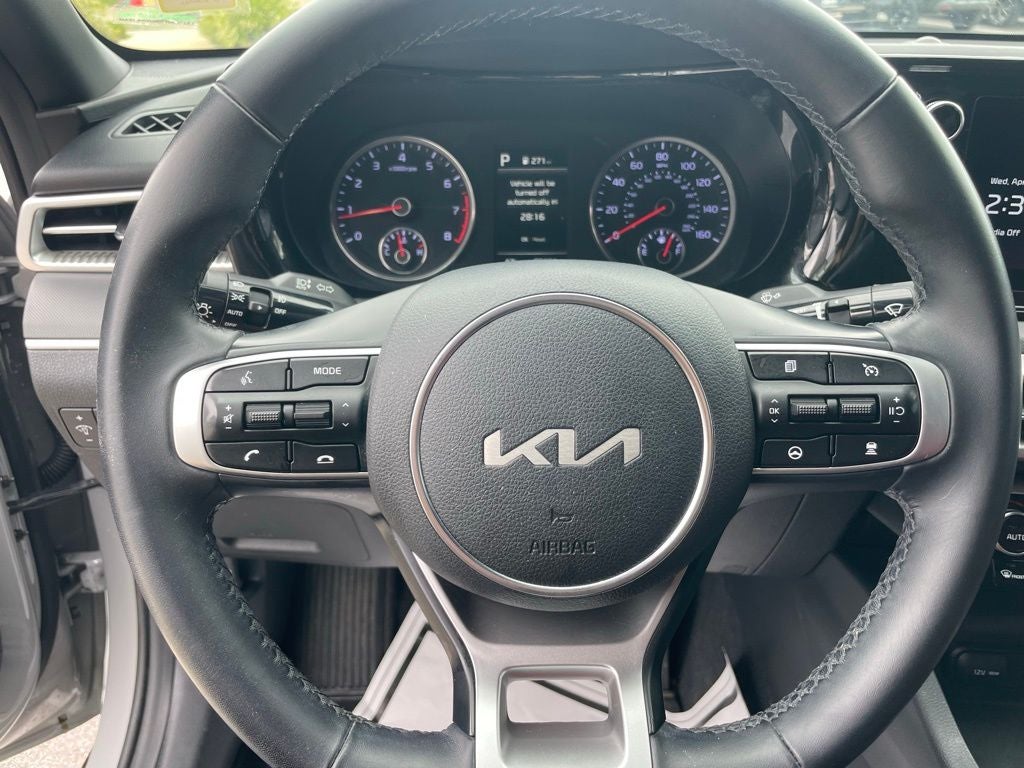 2023 Kia K5 GT-Line - RED INTERIOR / WIRELESS CHARGER