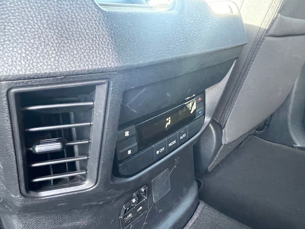 2025 Toyota Sequoia SR5 - 9520 LB TOWING CAPACITY / WIRELESS CARPLAY