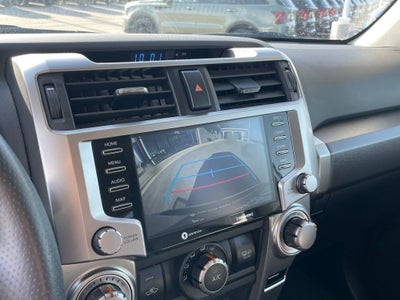 2024 Toyota 4Runner SR5 - TOYOTA SAFETY SENSE / 8-INCH TOUCHSCREEN