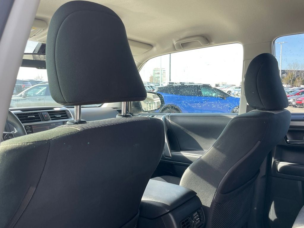 2024 Toyota 4Runner SR5 - TOYOTA SAFETY SENSE / 8-INCH TOUCHSCREEN