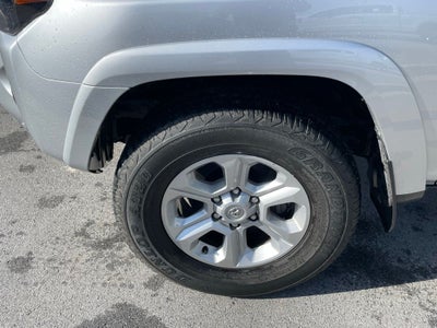 2024 Toyota 4Runner SR5 - TOYOTA SAFETY SENSE / 8-INCH TOUCHSCREEN