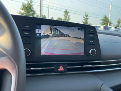2025 Hyundai ELANTRA SEL Sport - 39 MPG / APPLE CARPLAY