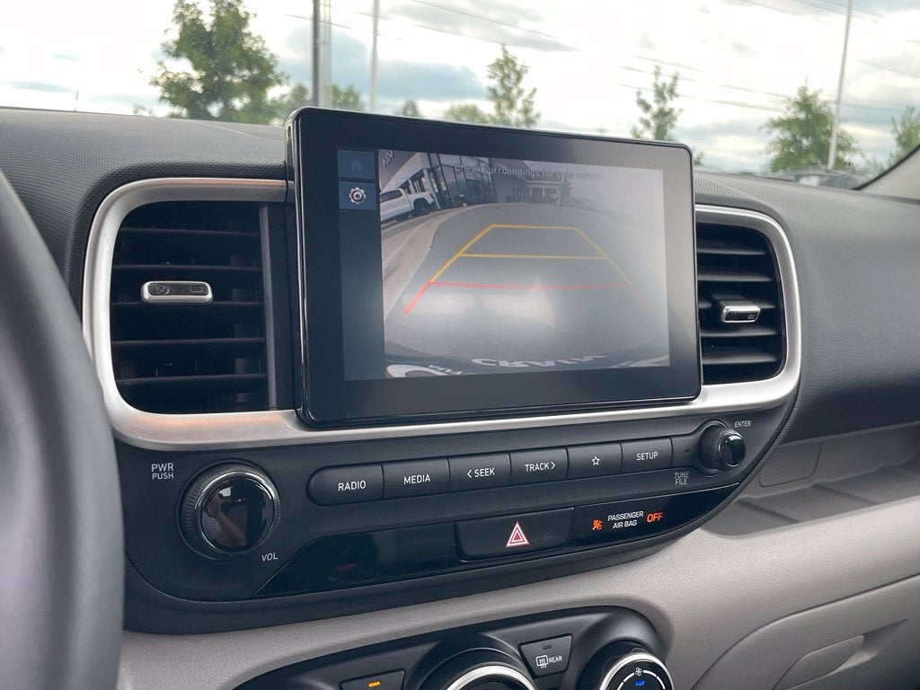2025 Hyundai VENUE SEL - POWER MOONROOF / APPLE CARPLAY