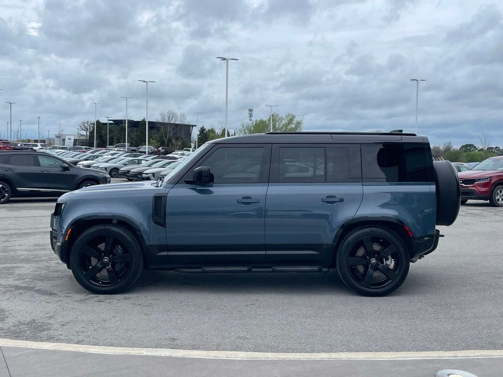 2025 Land Rover Defender 110 X-Dynamic SE