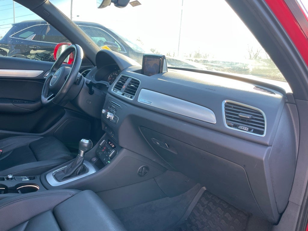 2018 Audi Q3 2.0T Premium Plus quattro - PANORAMIC SUNROOF / CD PLAYER