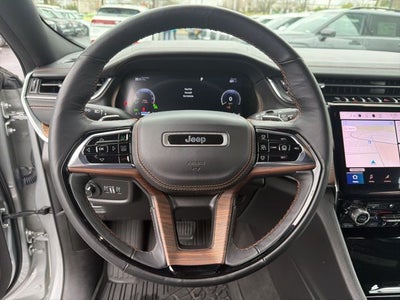 2022 Jeep Grand Cherokee Summit