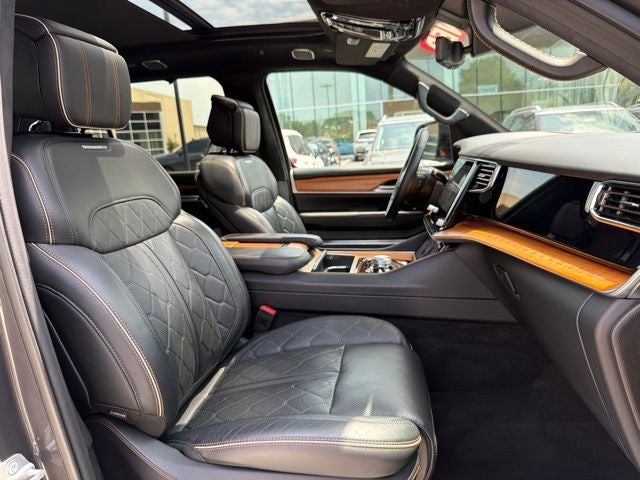 2024 Jeep Grand Wagoneer L Series III - Photo 35