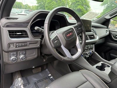 2023 GMC Yukon SLT