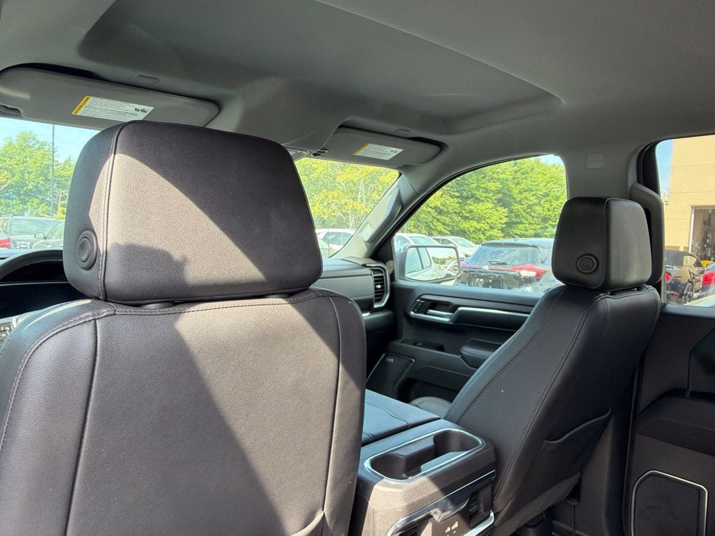2023 GMC Sierra 1500 SLT Clean CarFax, One Owner, Leather