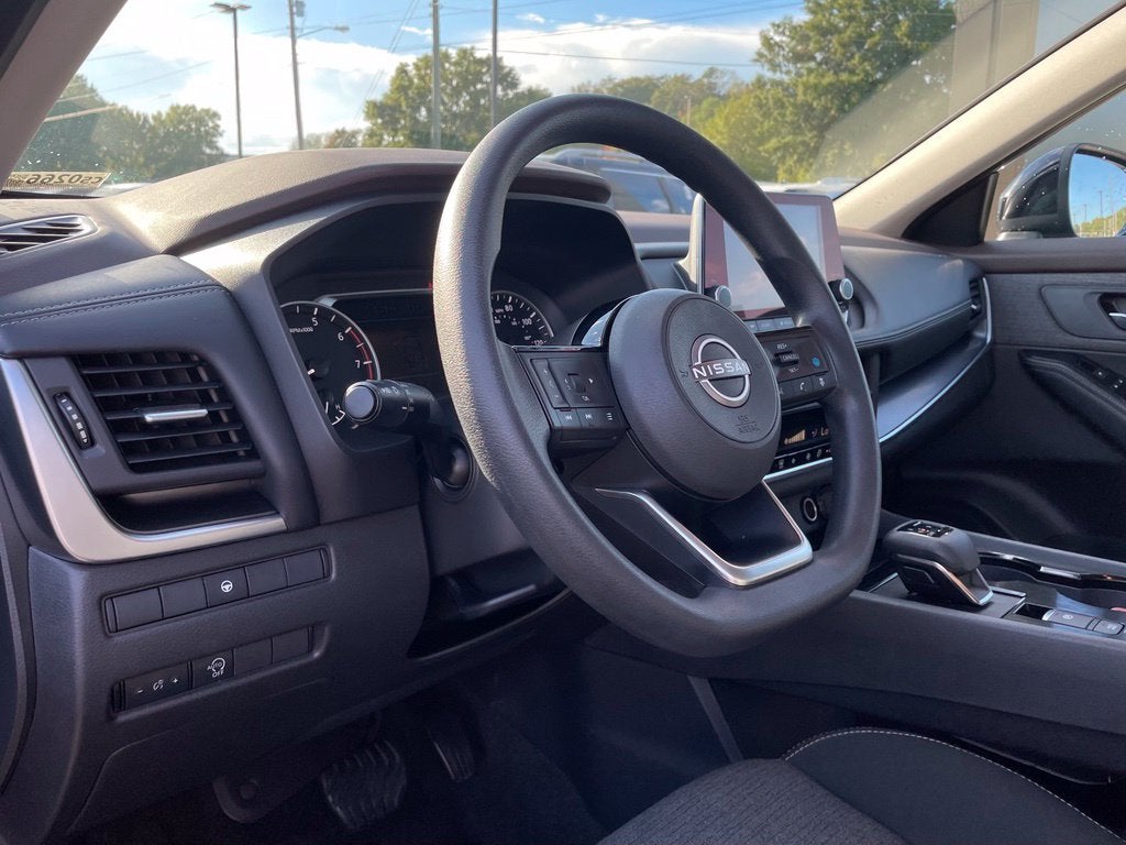 2023 Nissan Rogue SV Clean CarFax, Low Miles