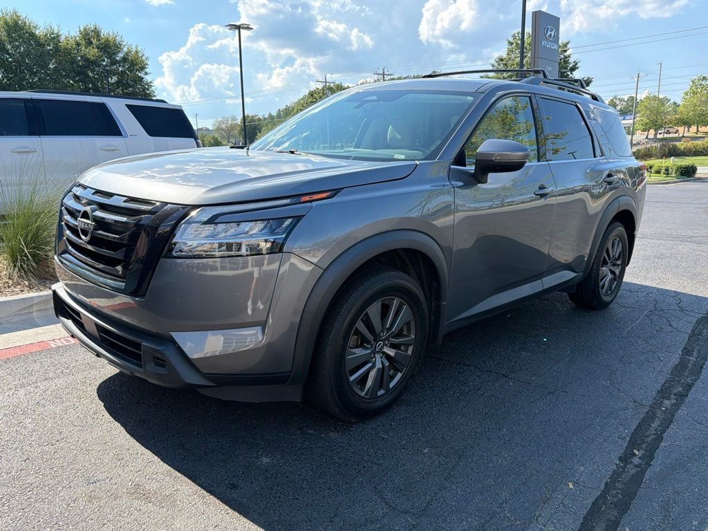 2022 Nissan Pathfinder SV 4WD, Clean CarFax, CarFax One Owner