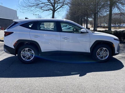 2025 Hyundai TUCSON SE FWD