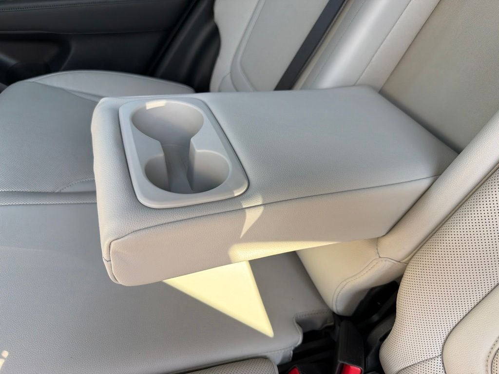 2025 Hyundai TUCSON Limited Clean Carfax, One Owner