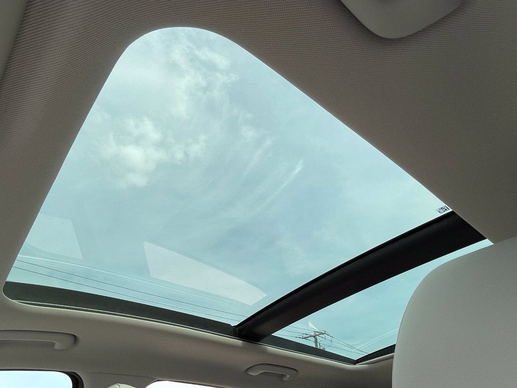 2024 Hyundai TUCSON Limited Pano Roof, Leather, Clean Carfax, One Owner