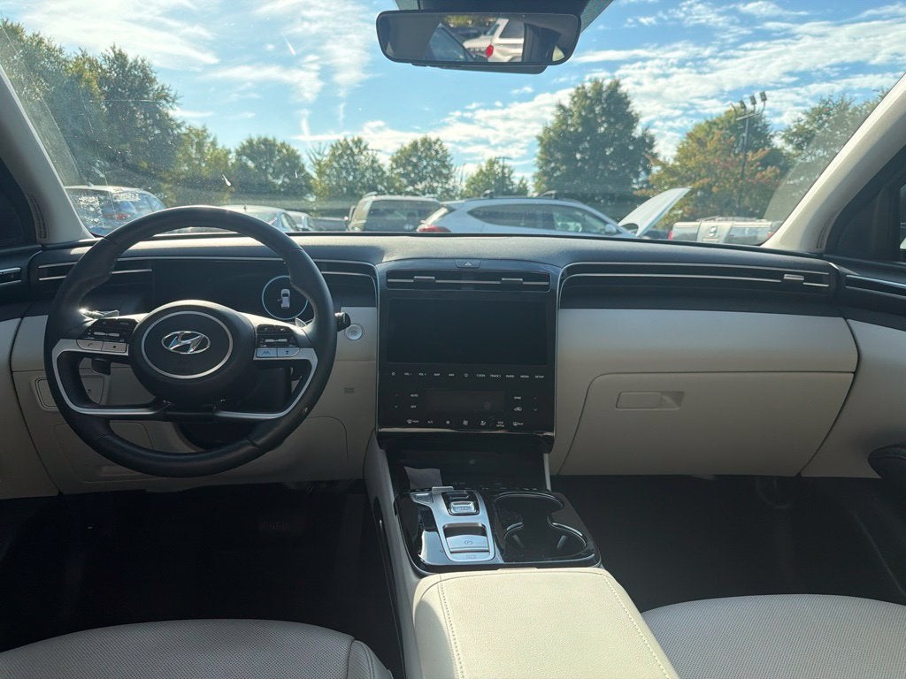 2024 Hyundai TUCSON Limited Pano Roof, Leather, Clean Carfax, One Owner