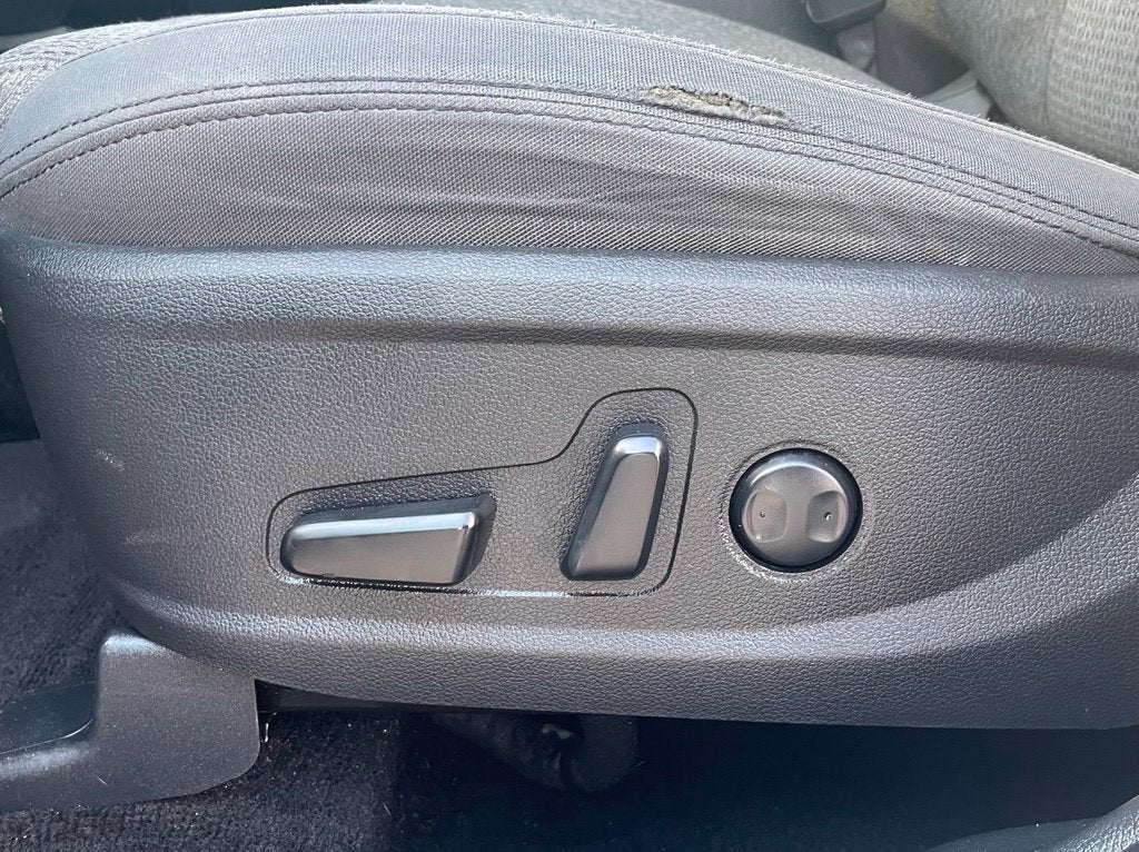 2023 Hyundai SANTA FE SEL Clean Carfax, One Owner