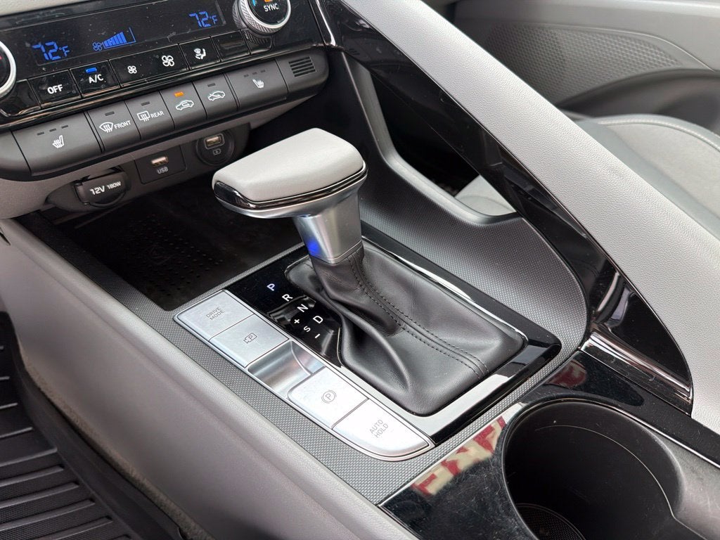 2022 Hyundai ELANTRA SEL Heated Seats, Adaptive Cruise, One Owner
